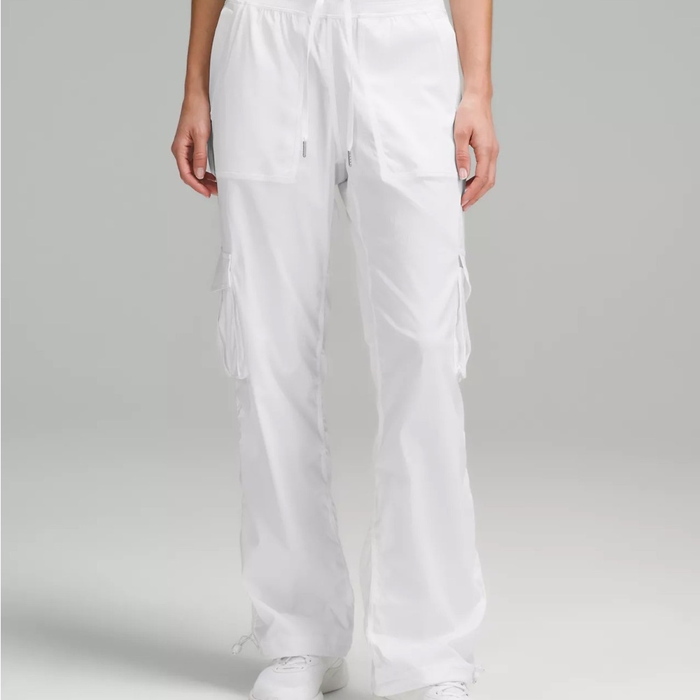 NWT lululemon Dance Studio Relaxed-Fit Mid-Rise Cargo Pant - XS - Picture 3 of 16